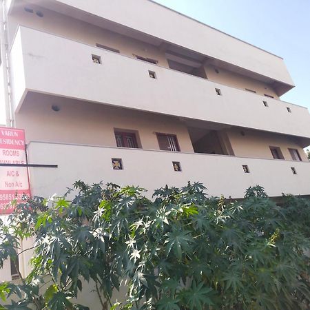 Varun Residency Airport Codissia Stay كويمباتور المظهر الخارجي الصورة